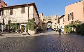 Trastevere House With Balcony,Quiet New